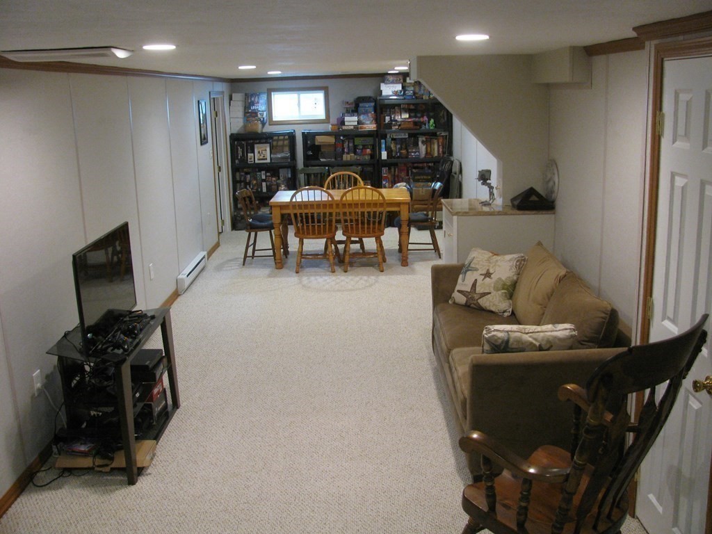 22 Baniulis Road Billerica, MA 01821 - Photo 9 of 17 Gallery Image 9