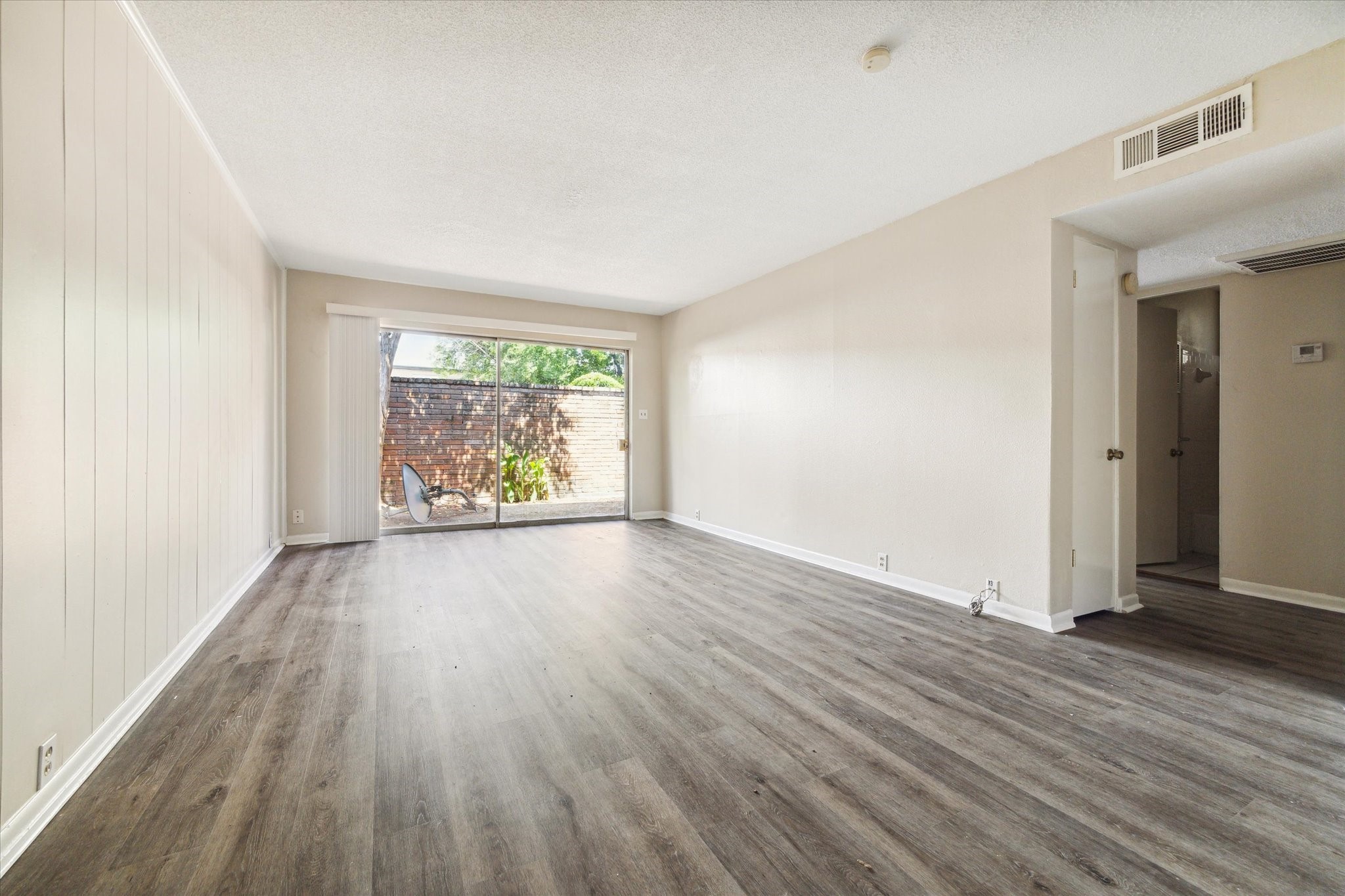 3259 Branard Street, Unit 8 Houston, TX 77098 - Photo 2 of 10