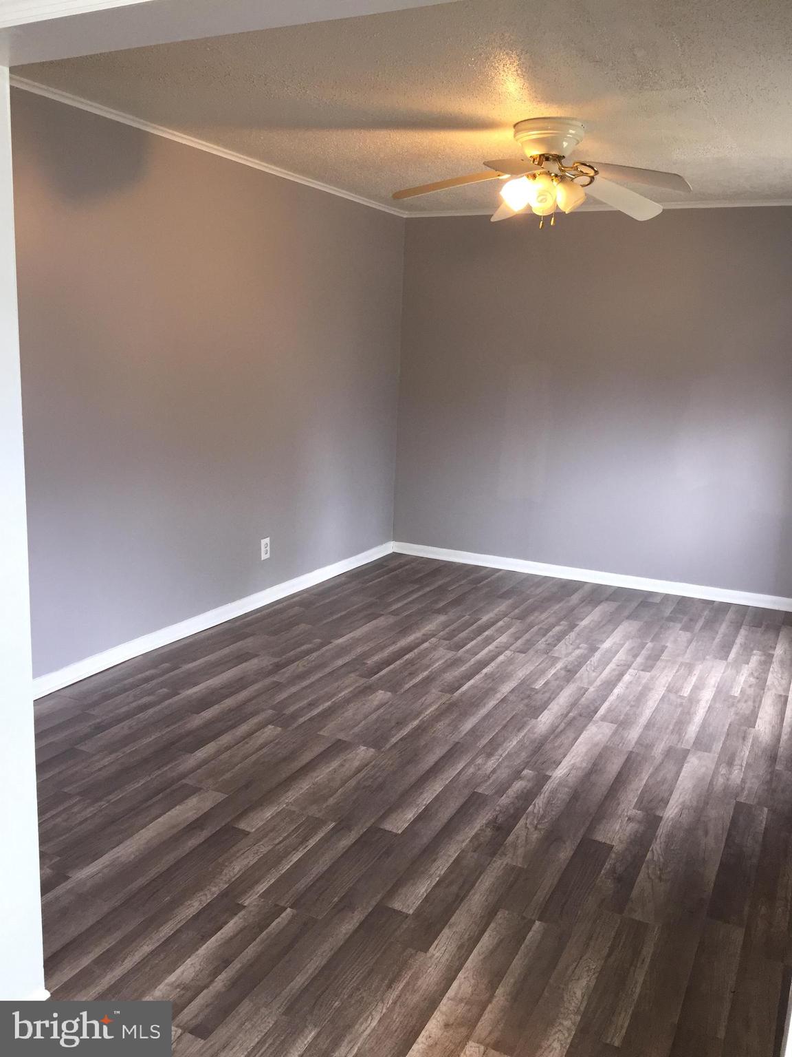 7757 Garrison Road Hyattsville, MD 20784 - Photo 3 of 10 Living Room
