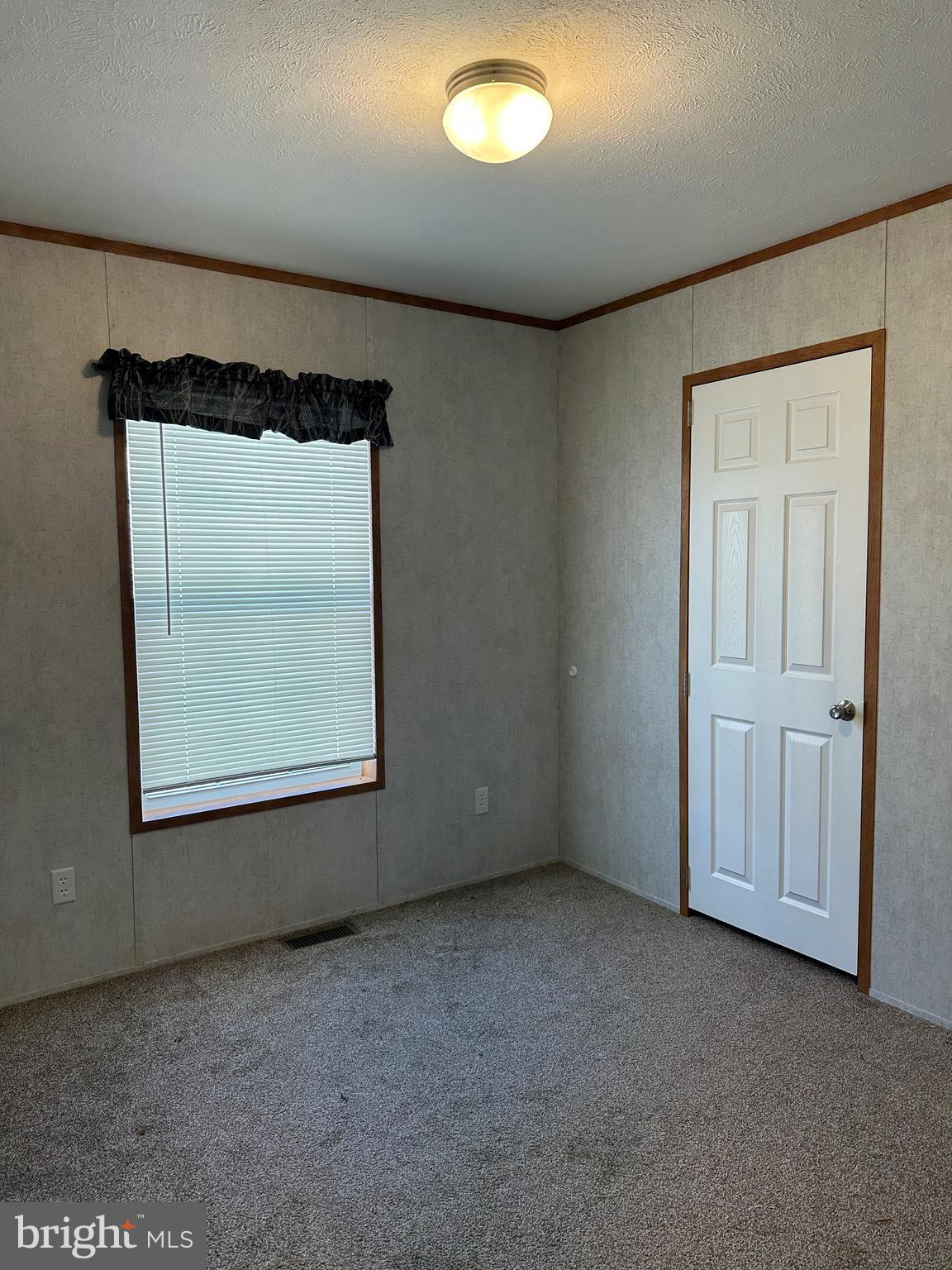 22 Apache Run Barto, PA 19504 - Photo 11 of 22 an empty room with a window