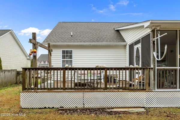 $355,000 | 611 Flybridge Lane, Beaufort, NC 28516