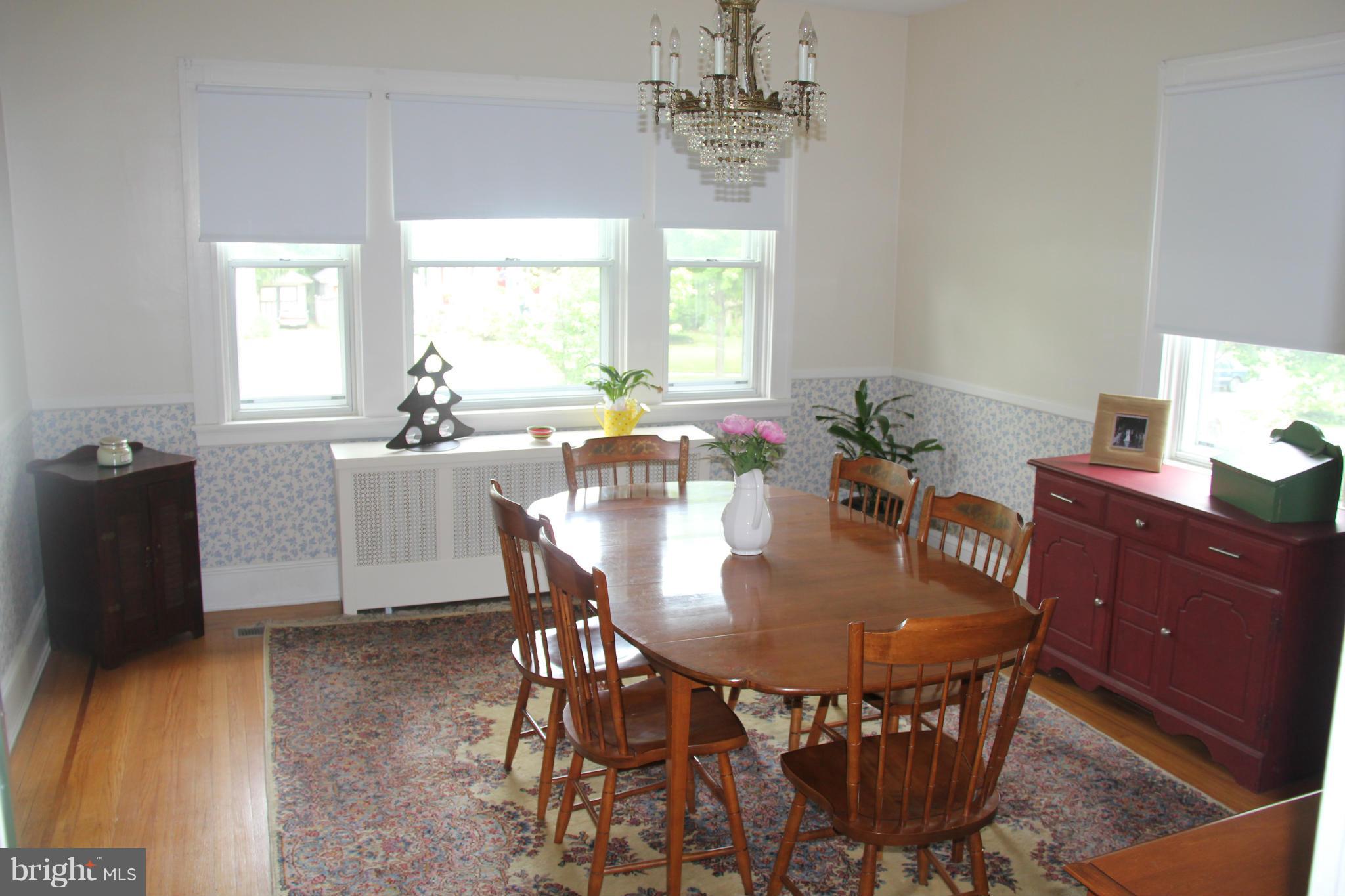 8 Overbrook Road Baltimore, MD 21228 - Photo 9 of 22 Dining Room
