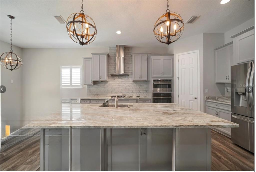 7004 Mainland Avenue Apollo Beach, FL 33572 - Photo 18 of 67