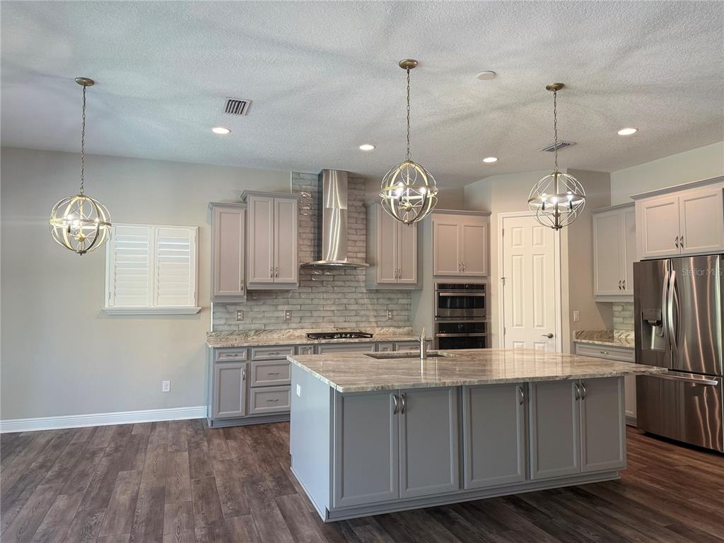 7004 Mainland Avenue Apollo Beach, FL 33572 - Photo 29 of 67