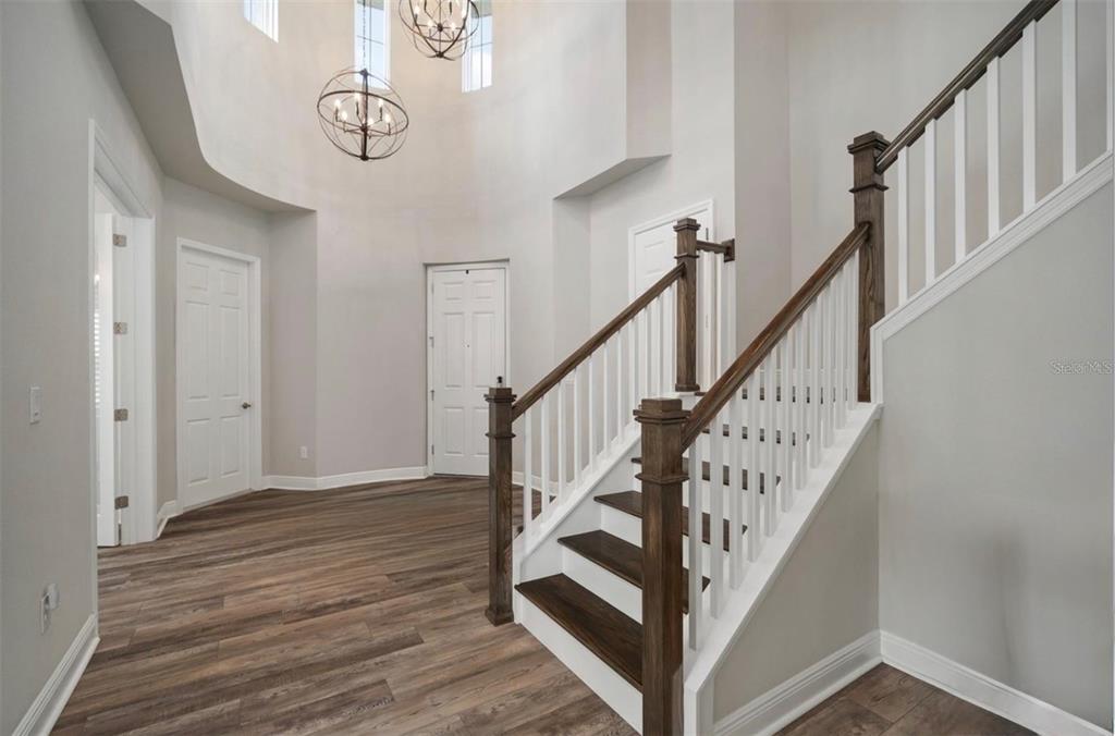 7004 Mainland Avenue Apollo Beach, FL 33572 - Photo 59 of 67 a view of entryway