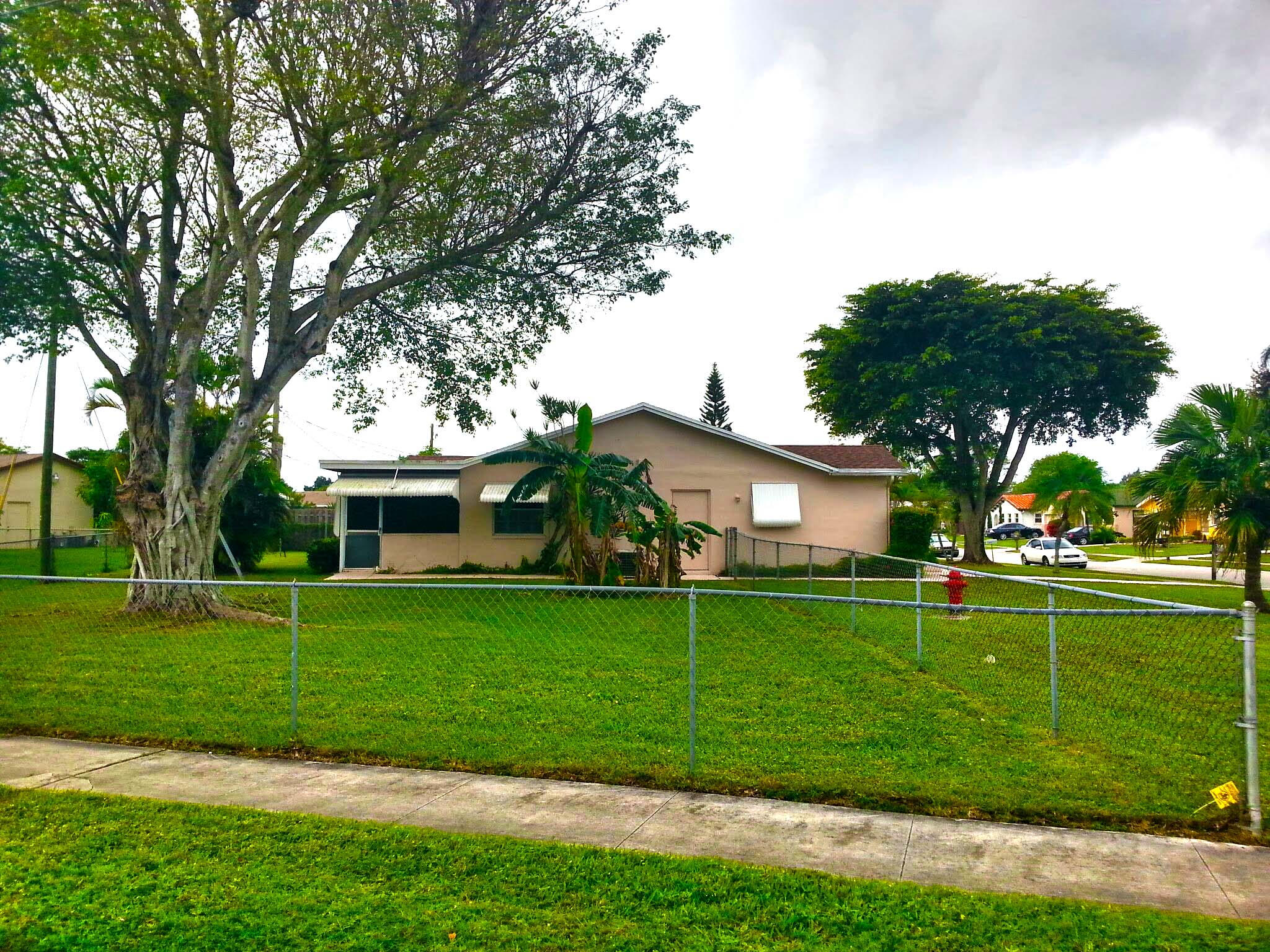9044 Southwest 1st Drive Boca Raton, FL 33428 - Photo 6 of 7 20140110_111211