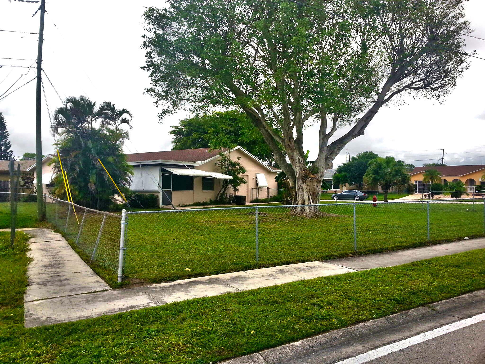 9044 Southwest 1st Drive Boca Raton, FL 33428 - Photo 7 of 7 20140110_111127