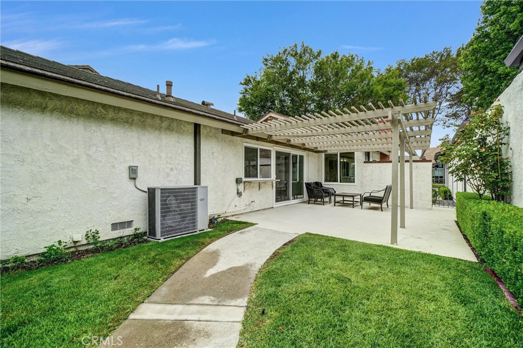 14332 Pinewood Road Tustin, CA 92780 - Photo 41 of 56