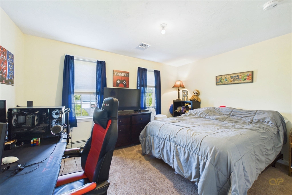 136 Forbes Road Rochester, MA 02770 - Photo 16 of 28 Gallery Image 16