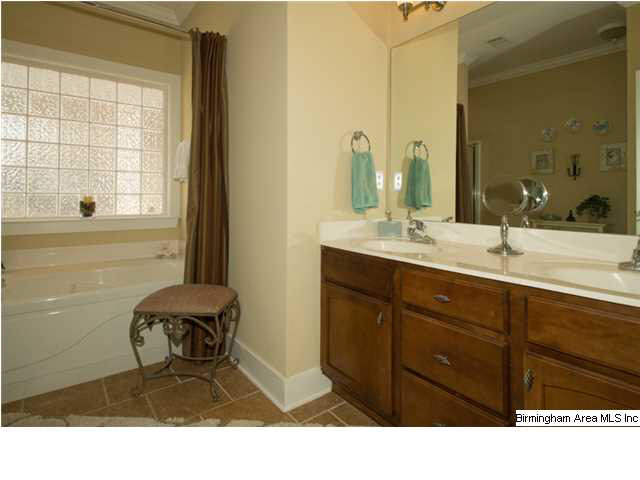 4915 Owens Loop Bessemer, AL 35022 - Photo 14 of 25