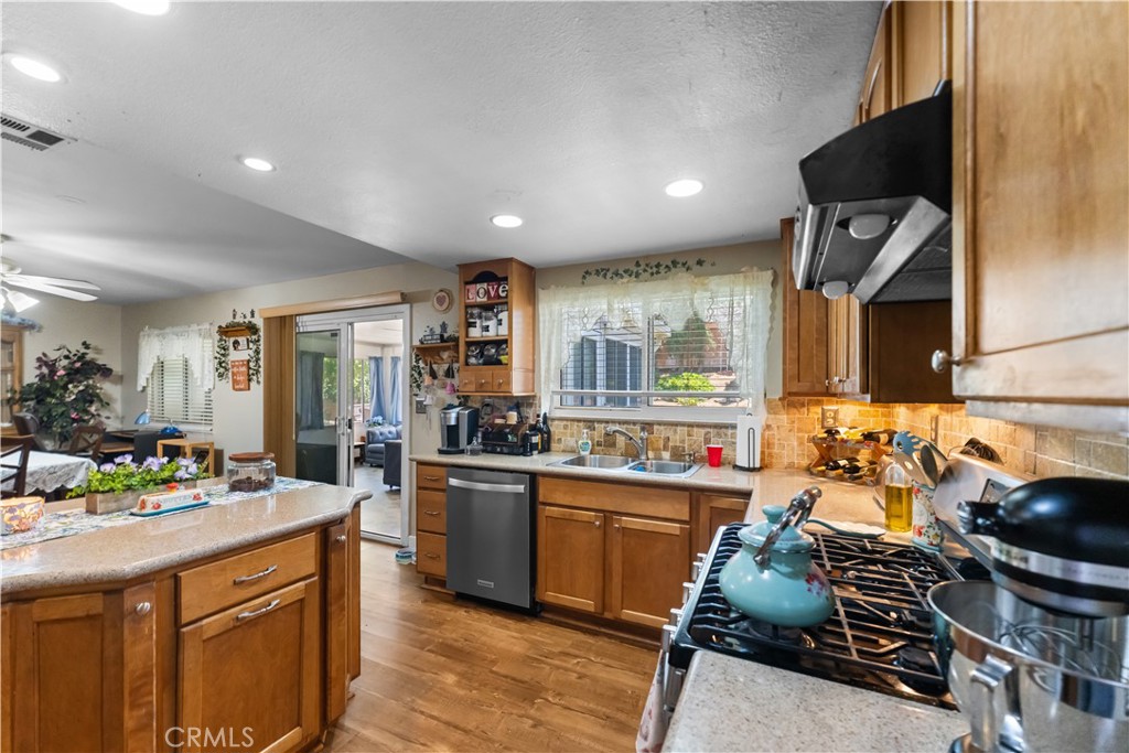 2038 East Ave R12 Palmdale, CA 93550 - Photo 7 of 30