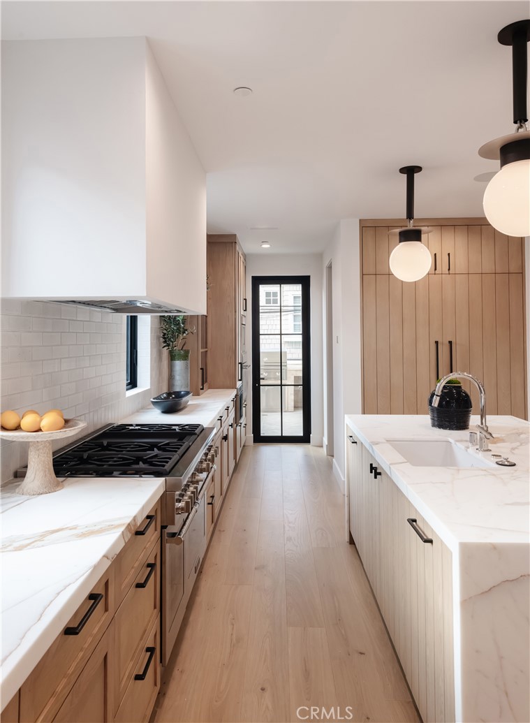 405 7th Street Manhattan Beach, CA 90266 - Photo 24 of 70