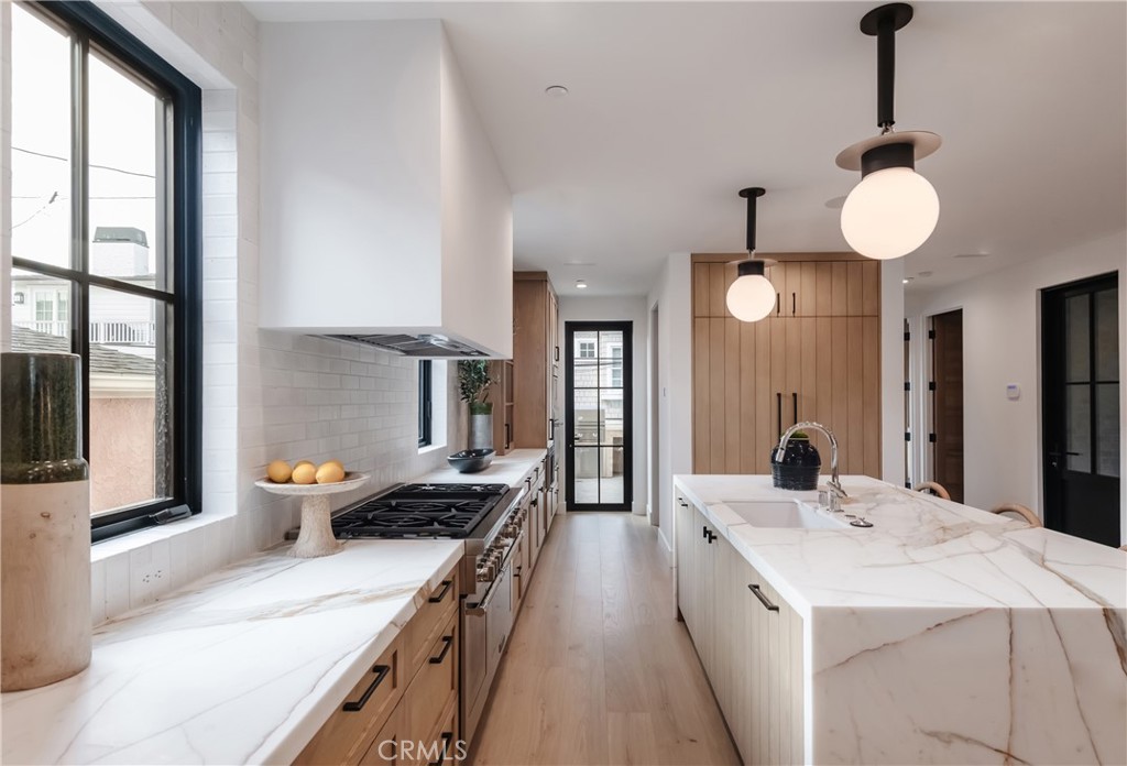 405 7th Street Manhattan Beach, CA 90266 - Photo 25 of 70