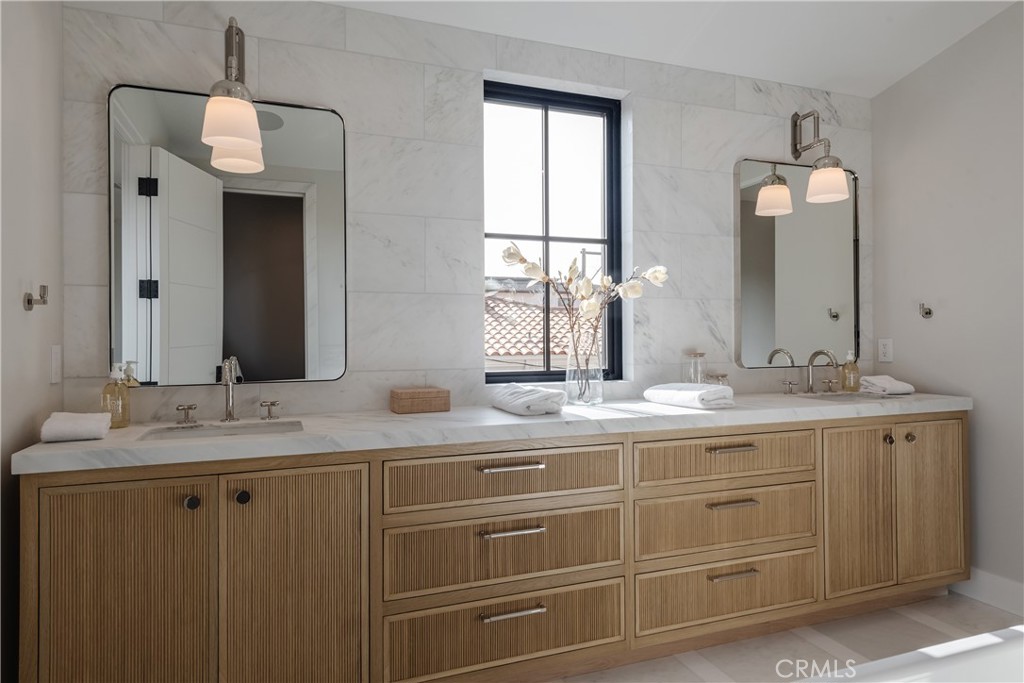 405 7th Street Manhattan Beach, CA 90266 - Photo 46 of 70