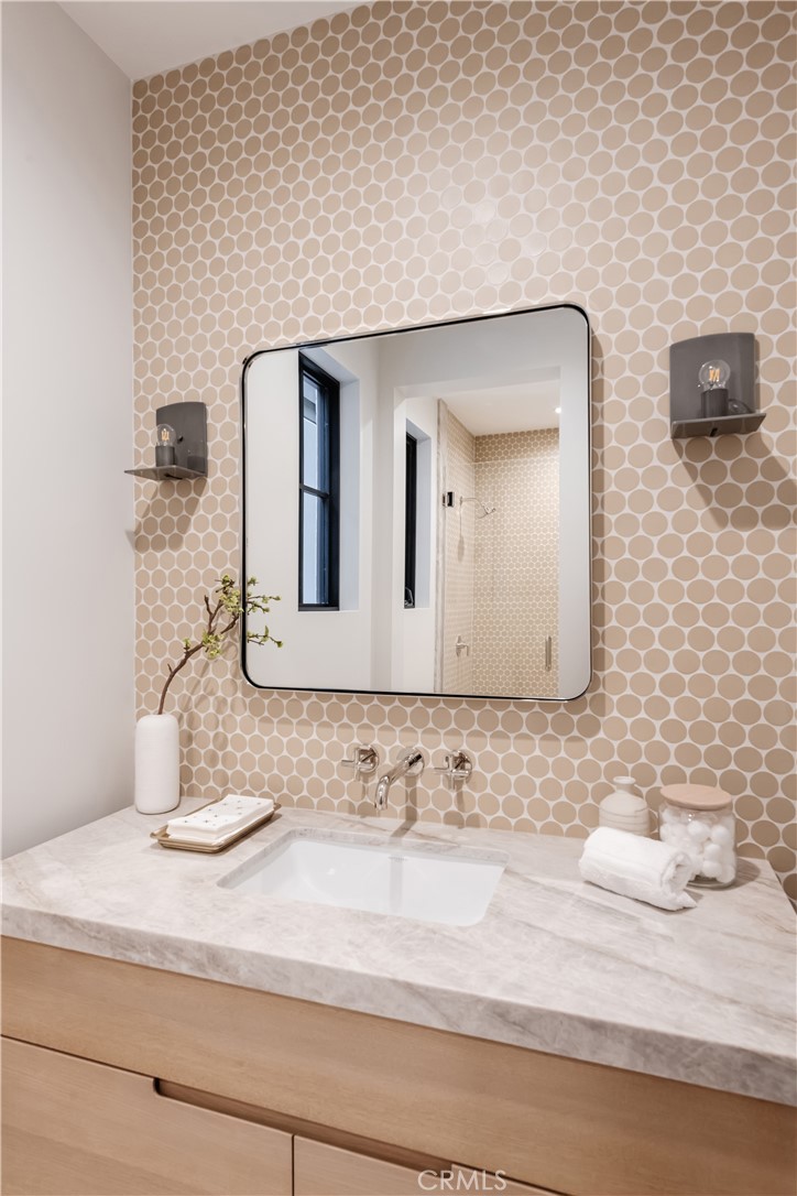 405 7th Street Manhattan Beach, CA 90266 - Photo 66 of 70