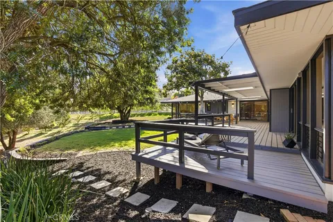 $1,585,000 | 224 Tumble Creek Lane, Fallbrook, CA 92028