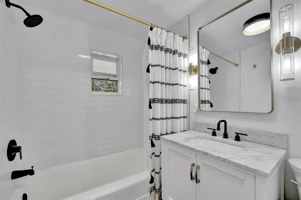$1,099,000 | 2713 4th Avenue West, Bradenton, FL 34205