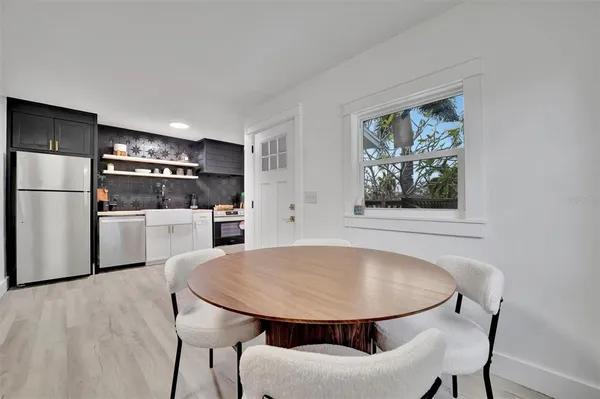 $1,099,000 | 2713 4th Avenue West, Bradenton, FL 34205