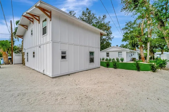 $1,099,000 | 2713 4th Avenue West, Bradenton, FL 34205