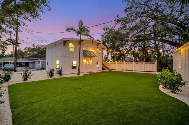 $1,099,000 | 2713 4th Avenue West, Bradenton, FL 34205