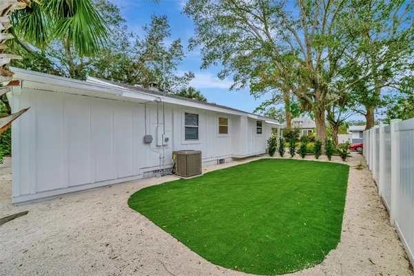 $1,099,000 | 2713 4th Avenue West, Bradenton, FL 34205