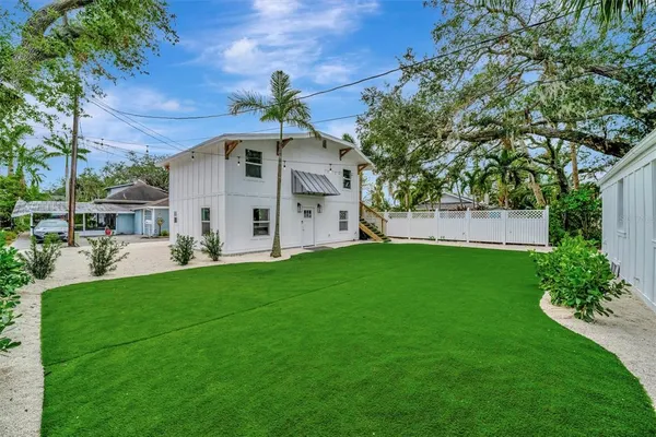 $1,099,000 | 2713 4th Avenue West, Bradenton, FL 34205