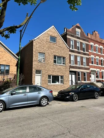 $2,750 | 3217 South May Street, Unit 1, Chicago, IL 60608