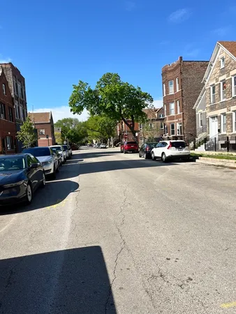 $2,750 | 3217 South May Street, Unit 1, Chicago, IL 60608