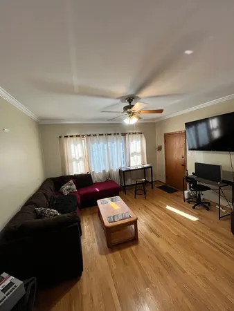 $2,750 | 3217 South May Street, Unit 1, Chicago, IL 60608