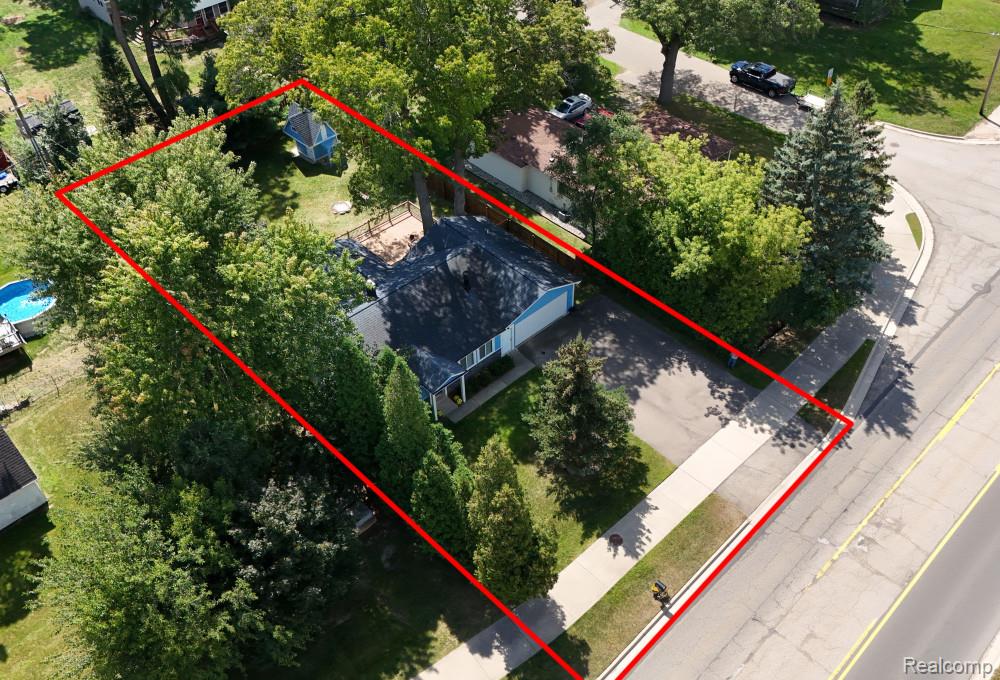 7377 Cooley Lake Road West Bloomfield, MI 48324 - Photo 50 of 59