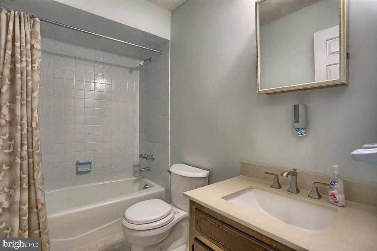 1740 Valley Green Road Etters, PA 17319 - Photo 10 of 26 Common bathroom