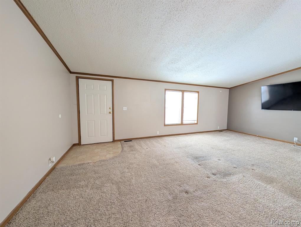 11413 Harbor Cove Fenton, MI 48430 - Photo 2 of 18