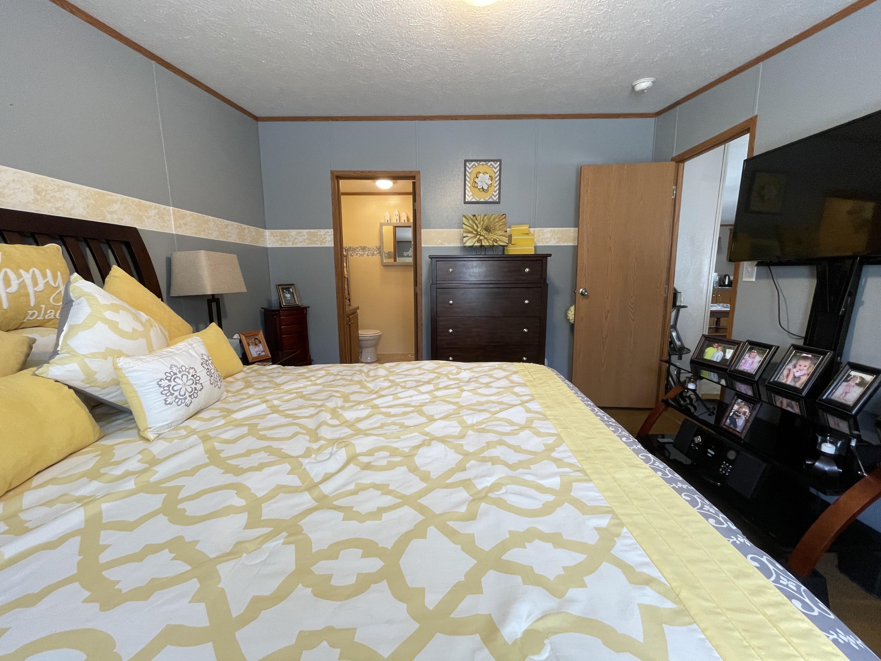 44 Haynes Road Mapleton, ME 04757 - Photo 12 of 17 IMG_8092