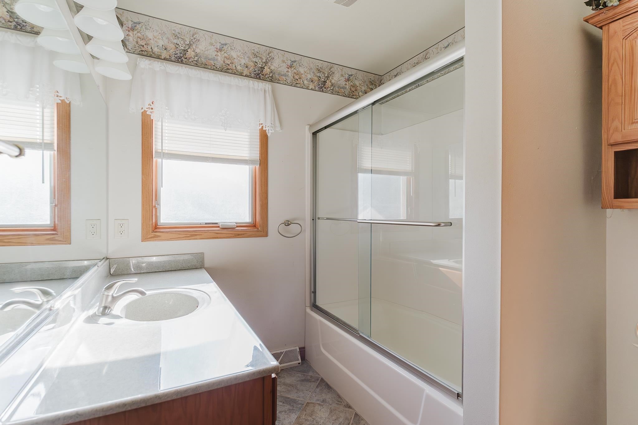 1604 Bel Air Road Norfolk, NE 68701 - Photo 21 of 35 Gallery Image 21
