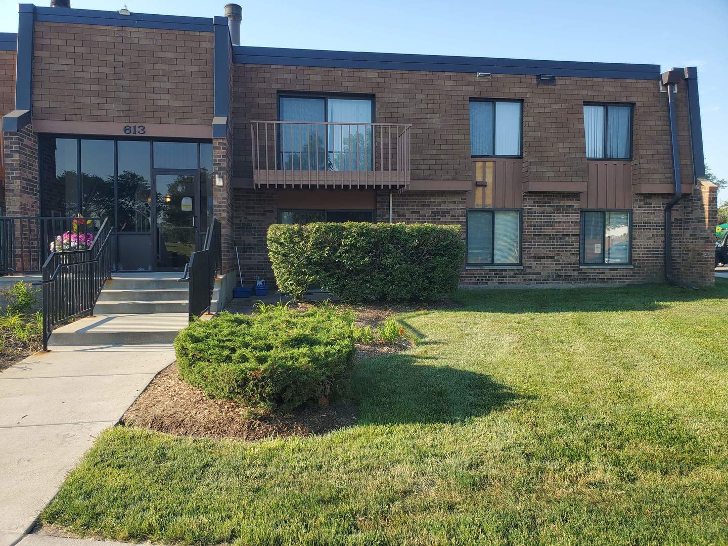 613 Limerick Lane, Unit 1D Schaumburg, IL 60193 - Photo 1 of 24