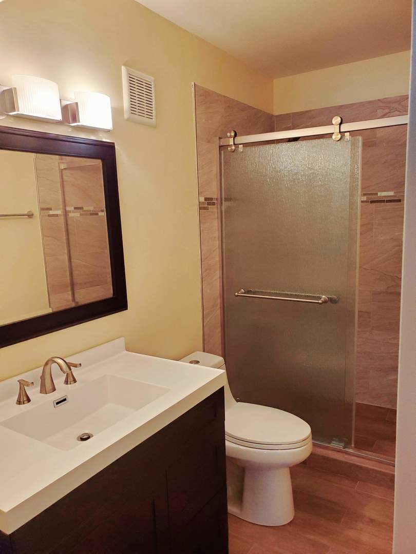 613 Limerick Lane, Unit 1D Schaumburg, IL 60193 - Photo 16 of 24