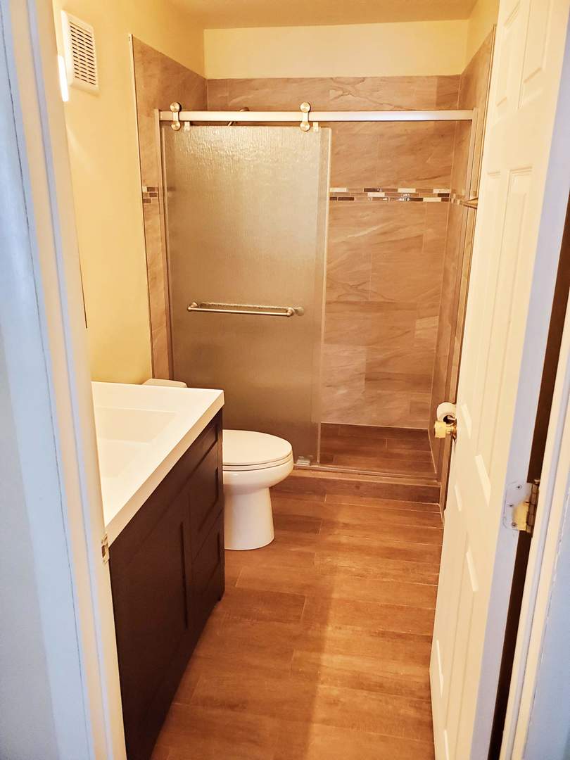 613 Limerick Lane, Unit 1D Schaumburg, IL 60193 - Photo 17 of 24