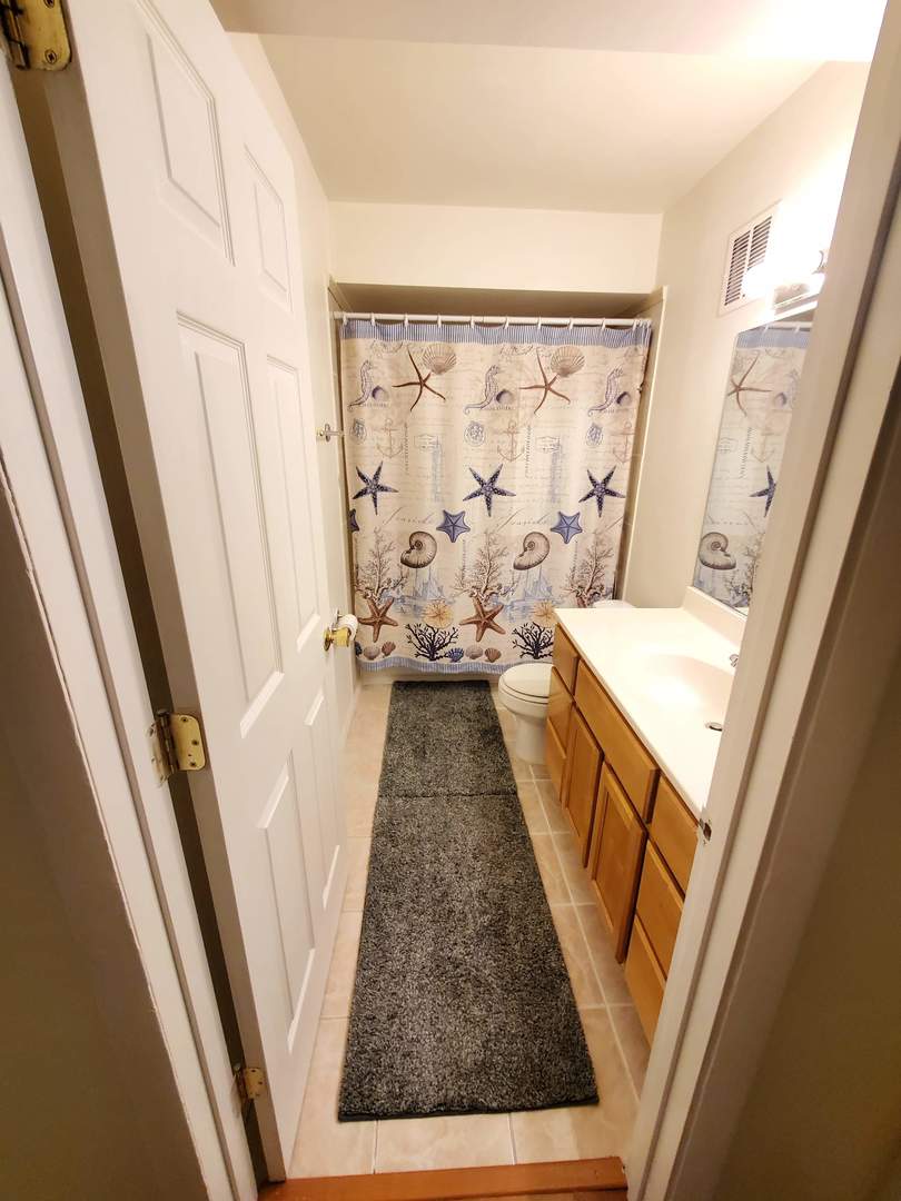 613 Limerick Lane, Unit 1D Schaumburg, IL 60193 - Photo 10 of 24