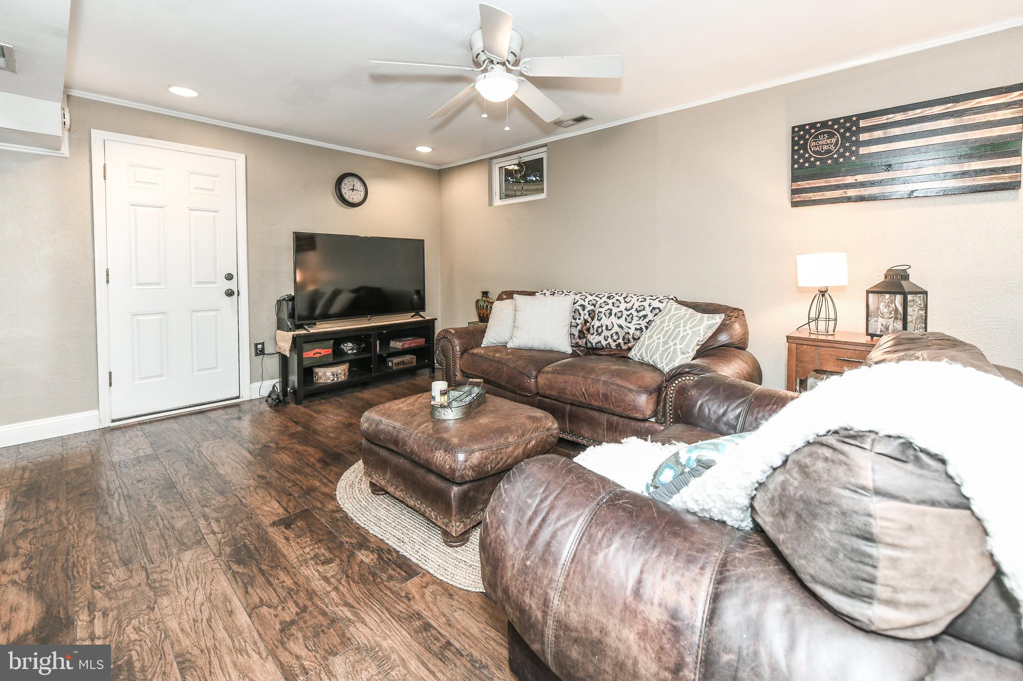 111 Country Road Sterling, VA 20165 - Photo 38 of 55 Beautiful updated flooring!
