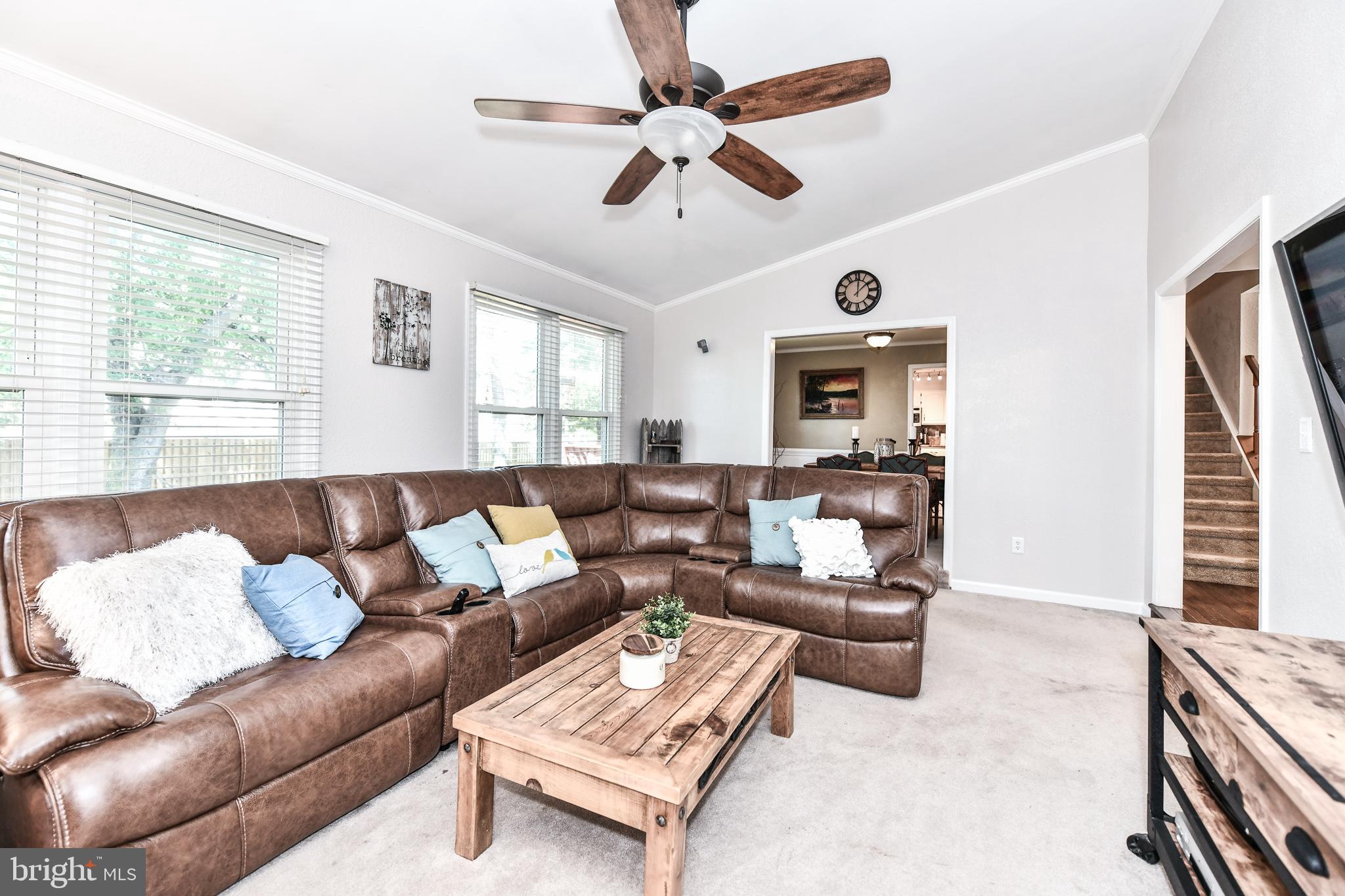 111 Country Road Sterling, VA 20165 - Photo 7 of 55 Spacious Living Room!