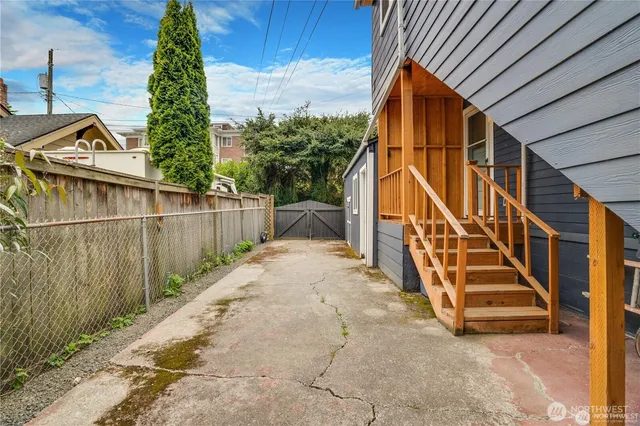 a view of entryway with stairs