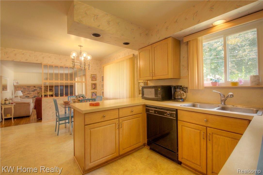 21100 Andover Road Southfield, MI 48076 - Photo 15 of 59 930A0534_5_6.jpg
