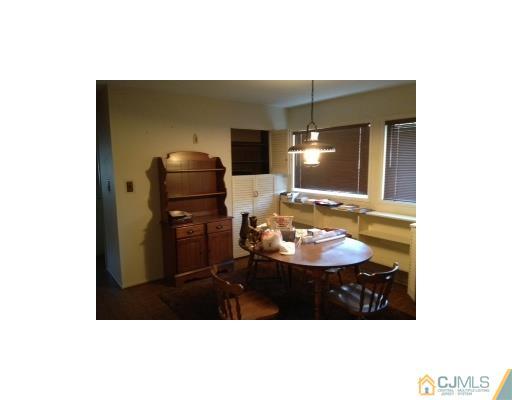 19 Stockton Road Kendall Park, NJ 08824 - Photo 3 of 10 Gallery Image 3