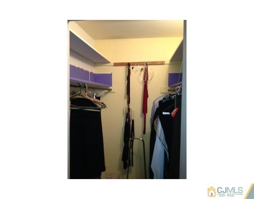 19 Stockton Road Kendall Park, NJ 08824 - Photo 7 of 10 Gallery Image 7