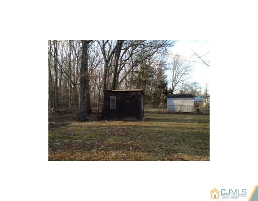 19 Stockton Road Kendall Park, NJ 08824 - Photo 9 of 10 Gallery Image 9
