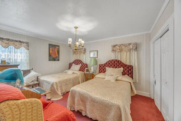 $500,000 | 1411 Highway 15 South, St. George, SC 29477