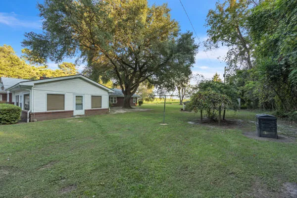 $500,000 | 1411 Highway 15 South, St. George, SC 29477