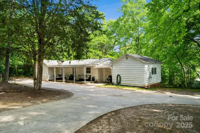 a view of a house with a outdoor space