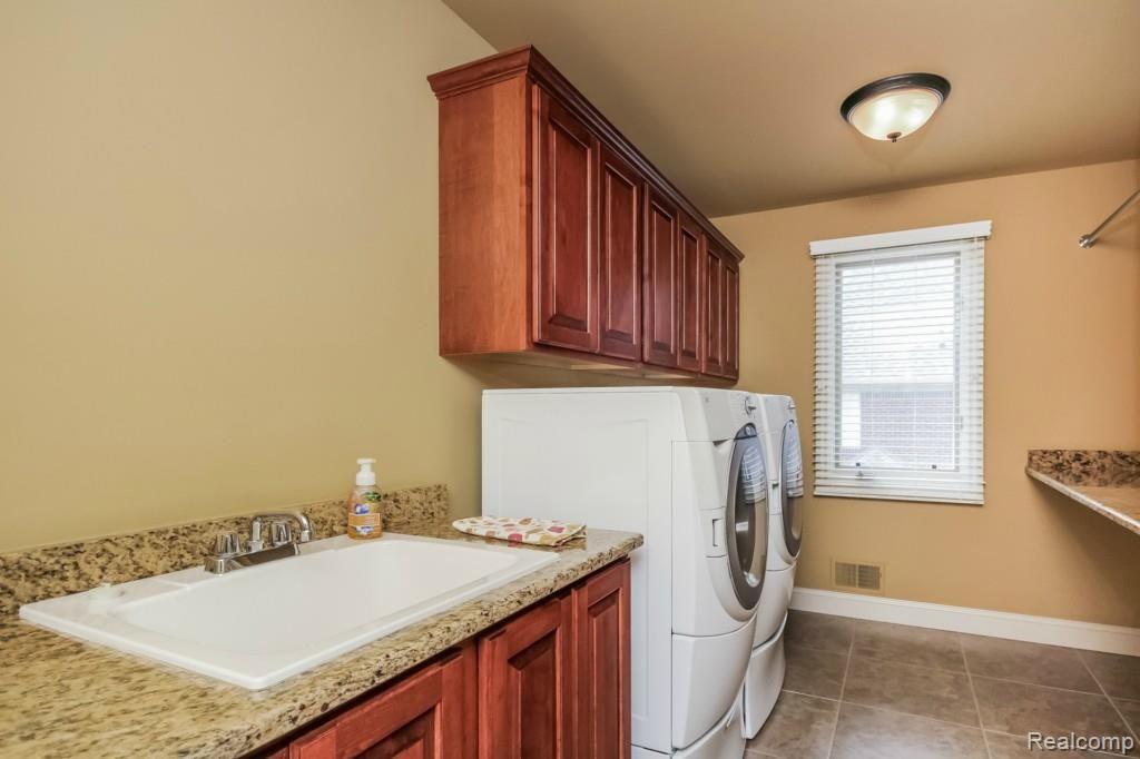 1581 Traceky Drive Rochester Hills, MI 48306 - Photo 40 of 67