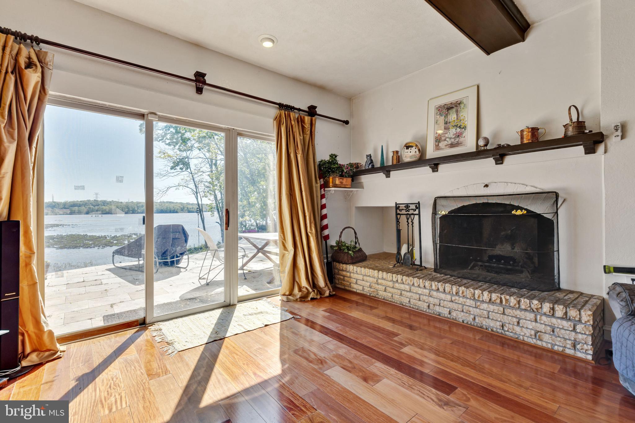 18509 Cabin Road Triangle, VA 22172 - Photo 50 of 107 Gallery Image 50
